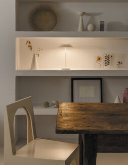 Lampa biurkowa Vibia Mayfair Mini przenośna - 8