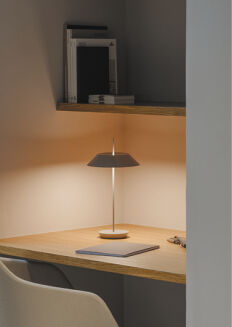 Lampa biurkowa Vibia Mayfair Mini przenośna - 9