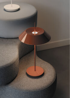 Lampa biurkowa Vibia Mayfair Mini przenośna - 38