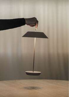 Lampa biurkowa Vibia Mayfair Mini przenośna - 39